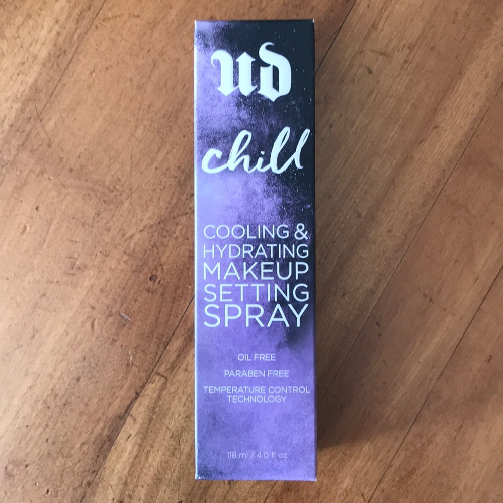 Urban Decay Cooling & Hydrating Makeup Set Spray